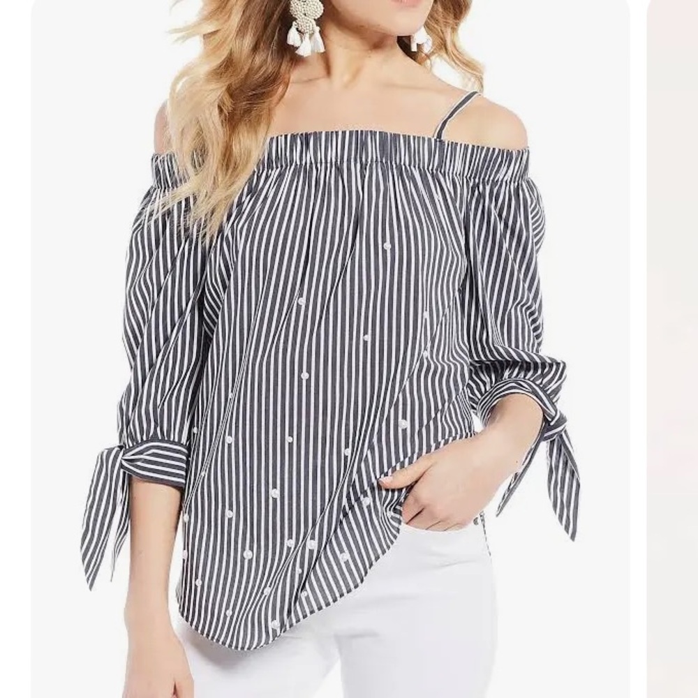 Iz Byer woman’s print off the shoulder back and white 3/4 sleeve cotton top